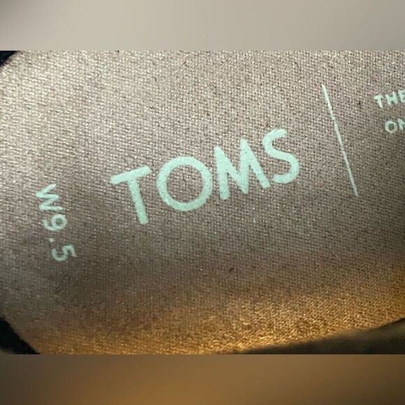 Quality TOMS   black heeled women’s boots leather/wool 9.5 side zip retail $84 - Picture 8 of 8